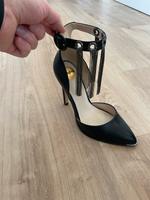 Buffalo Pumps mit Kettchen Gr. 36 (Echt Leder) Bayern - Bellenberg Vorschau