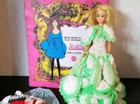 Vintage Barbie Petra Clone Konvolut Puppe Kleidung Koffer DDR 70s Nordrhein-Westfalen - Siegen Vorschau