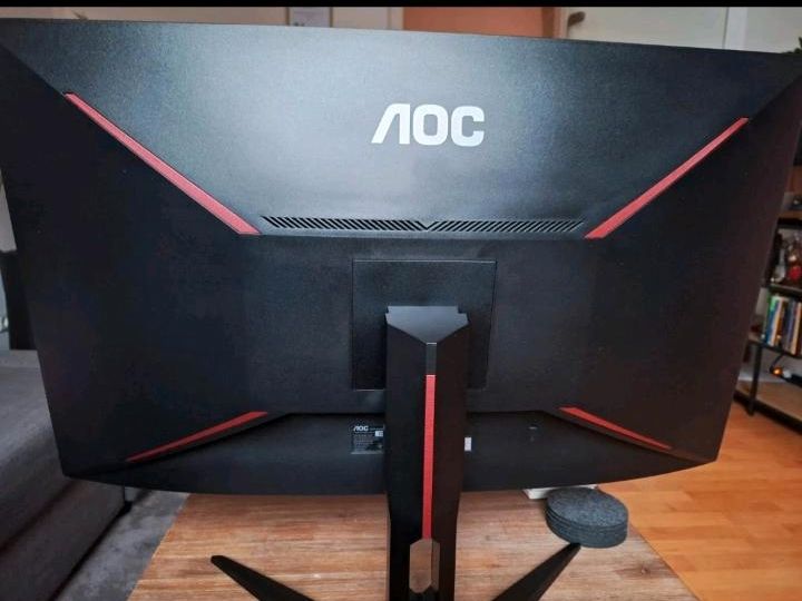 Gaming Monitor Aoc 32 Zoll Curved 144hz FHD in Lüneburg