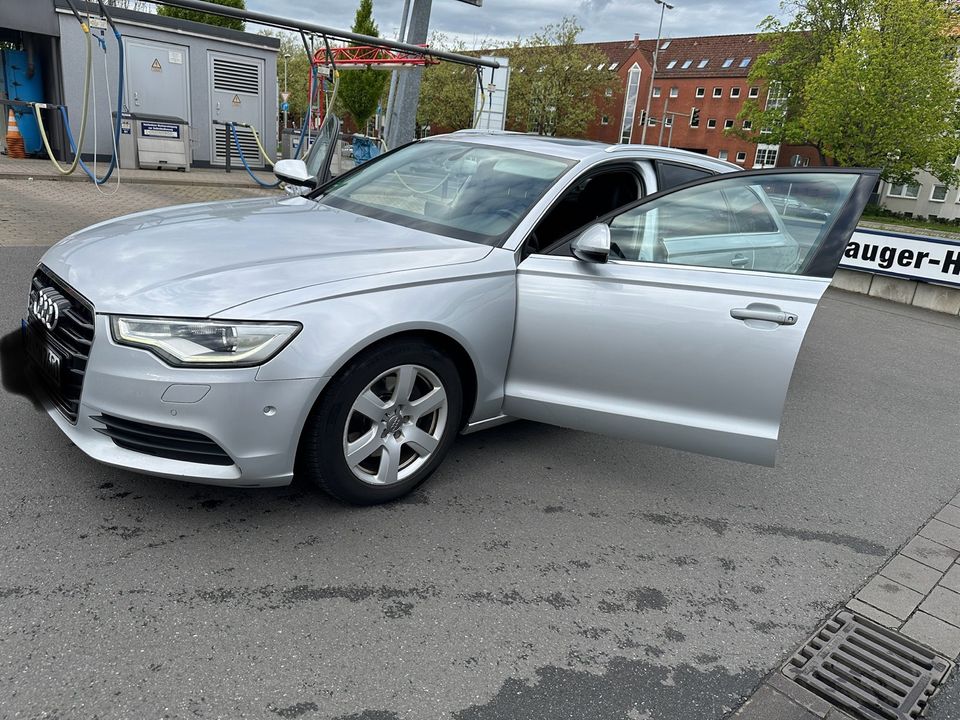 AUDI A6 3.0 TDI Quattro Bj. 2012 VOLLLEDER in Hildesheim