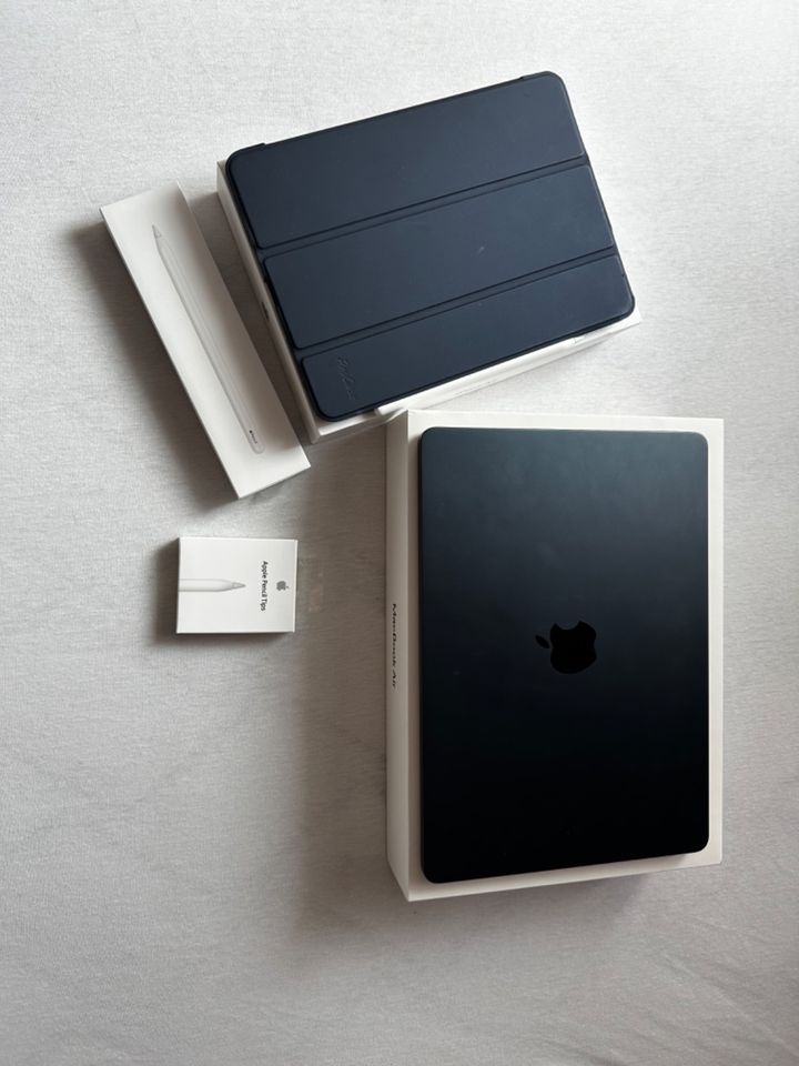 MacBook Air M2 2022, Hülle + iPad Air 4 2020, Apple Pencil, Hülle in Merzig
