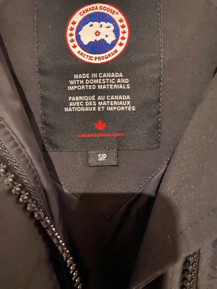 Canada Goose Shelburne Parka in Gmund