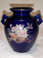 Japan Blue Double Handle Vase mit Wagen voller Blumen Mecklenburg-Vorpommern - Ducherow Vorschau