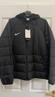 Nike Jacke / Steppjacke Größe L schwarz Bayern - Ainring Vorschau