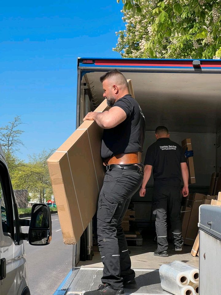 Umzugshelfer Umzugsfirma Fernumzug LKW Berlin Kleintransport Möbelmontage Küchenmontage in Berlin