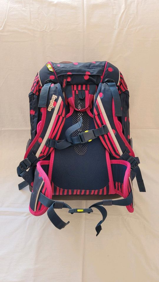 Schulrucksack-Set Ergobag Pack Schubi DuBär, dunkelblau/pink in Wolgast