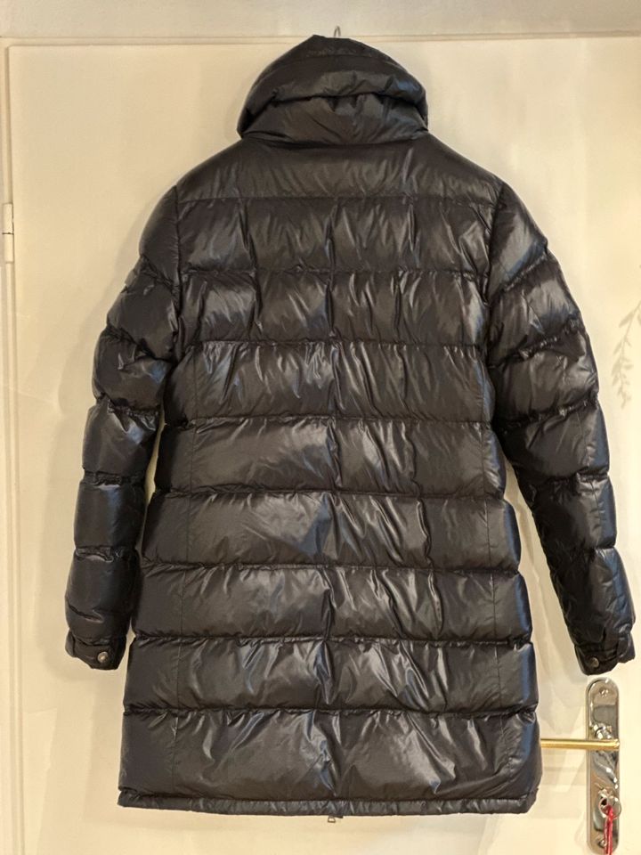 Prada Winterjacke Damen in Meschede