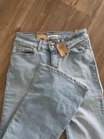 Levi’s Super Flare Jeans, Gr. 28/34, hellblau Altona - Hamburg Altona-Altstadt Vorschau
