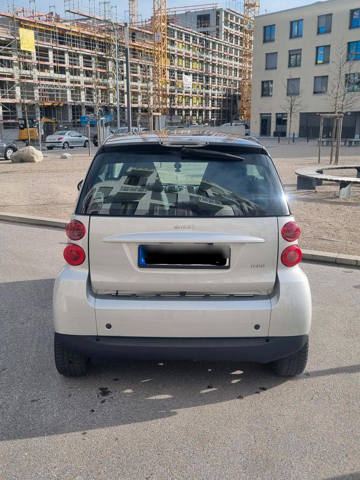 Smart ForTwo 451 1.0 MHD Limited Silver - Service und Tüv neu in München