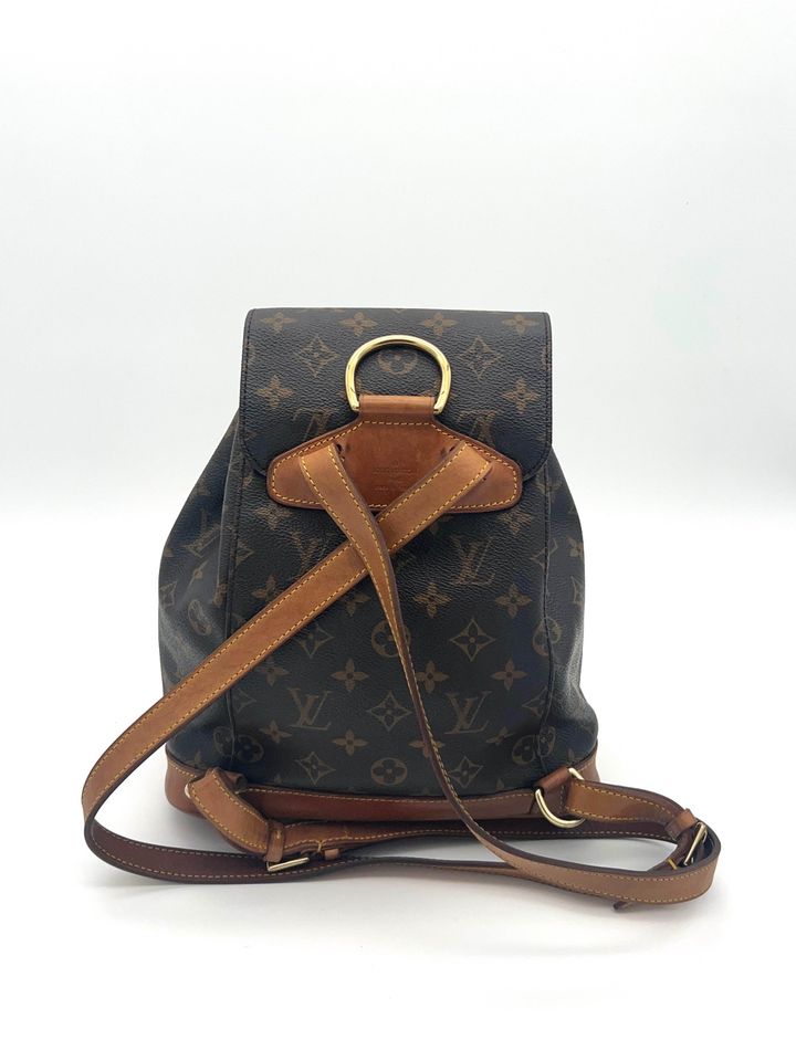 Louis Vuitton Rucksack Montsouris MM Monogram Canvas Backpack in Berlin