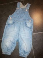 Baby Newborn Mädchen H&M Hose Latzhose Jeans 56 Nordrhein-Westfalen - Hamm Vorschau