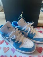 Nike Air Jordan 1 Low Blau Weis Neu Hessen - Limburg Vorschau