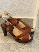 Diesel Damen Schuhe Sandalen Pumps wie Neu Gr. 37 Cognac Braun Nordrhein-Westfalen - Gelsenkirchen Vorschau