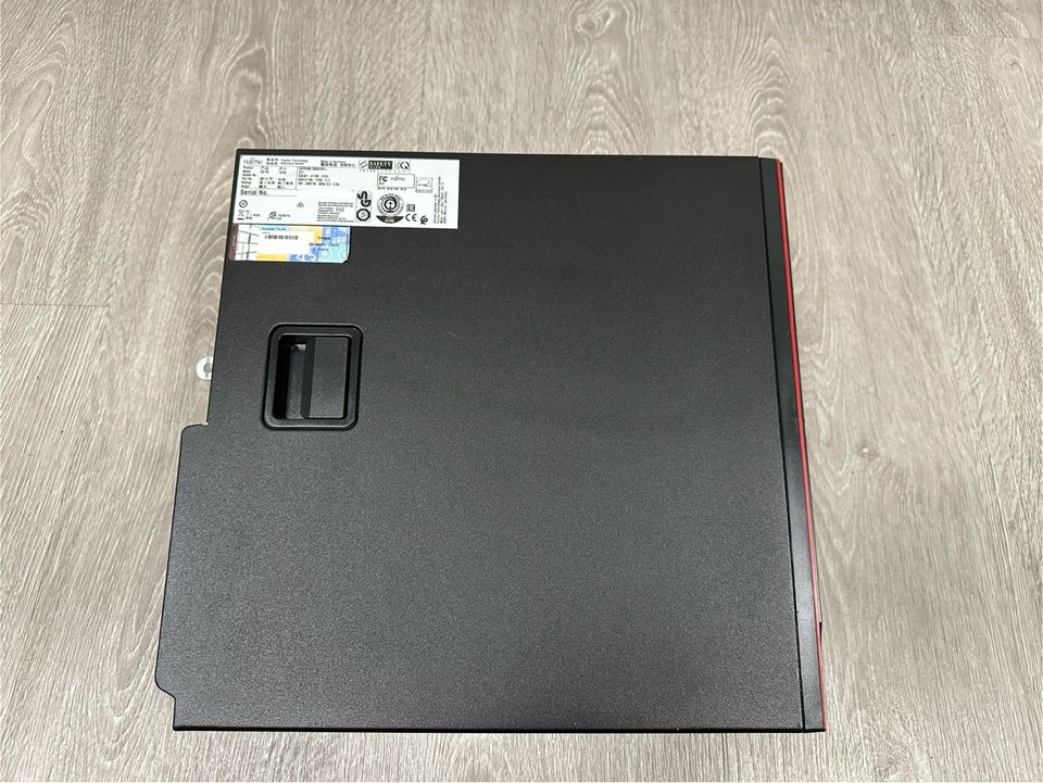 Fujitsu ESPRIMO D956 / E85+ (i5 / 16GB / 256GB SSD) Win. 10 Pro in Lahnstein