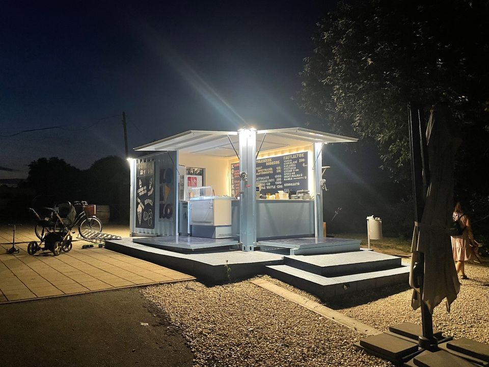 Eisdiele im mobilen Container - voll ausgestattet in Rimbach