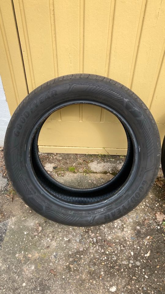 Sommerreifen GoodYear EfficientGrip Performanc 2 / 215/55 R17 98W in Riesa