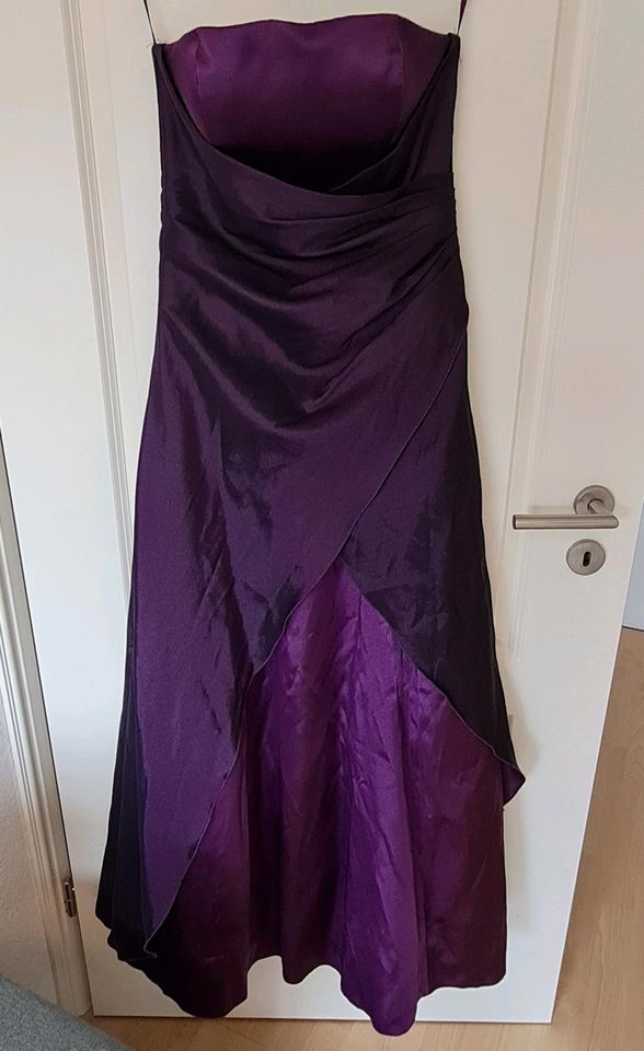 Lissa Abendkleid, lila, Gr. 38/40 in Kiel