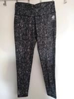 NEUE Trainingsleggings Damen v. Dare2B, dunkel gemustert, Gr. 36 Hessen - Bad Schwalbach Vorschau