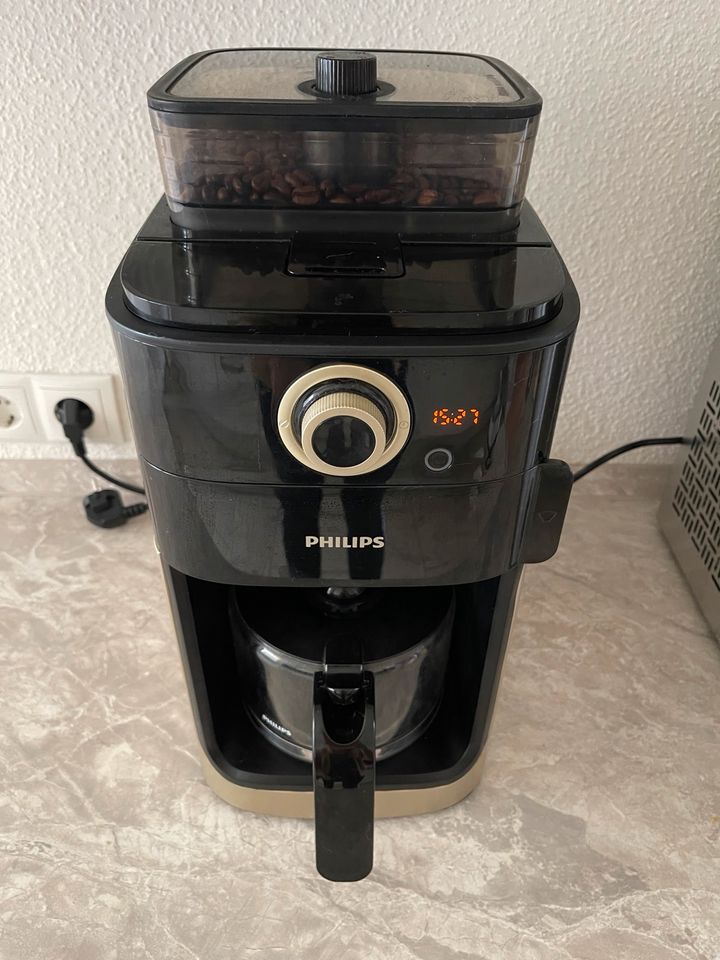 Philips Grind & Brew Kaffeemaschine - HD7768/90 - Filter+Mahlwerk in Koblenz