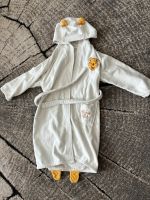 Bademantel Kinder C&A Winnie Pooh 116/122 Nordrhein-Westfalen - Troisdorf Vorschau