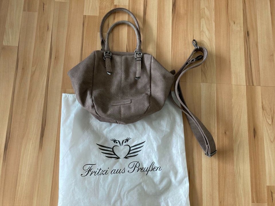 Hobobag Shopper neuwertig Handtasche Fritzi aus Preußen taupe in Aachen -  Aachen-Mitte | eBay Kleinanzeigen ist jetzt Kleinanzeigen