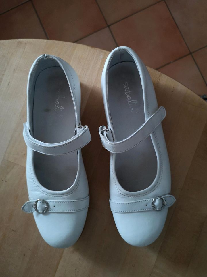 Weiße Ballerina, Kommunion Schuhe Gr. 36 in Bad Aibling