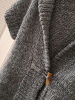 Strickjacke mit Kapuze Damen neuwertig Mecklenburg-Vorpommern - Ückeritz Vorschau