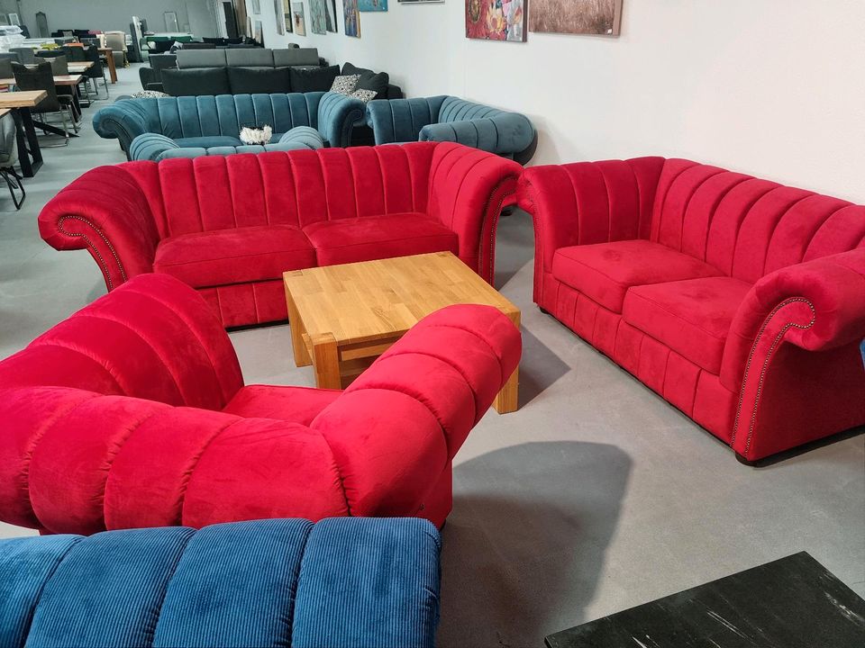 3-2-1 Sofa, Chesterfield Sitzgruppe, Nur für kurze Zeit 1299 in Osnabrück