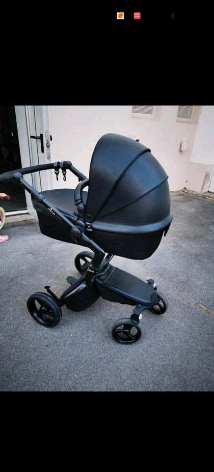 Mima Xari Design Kinderwagen komplett schwarz in Herten