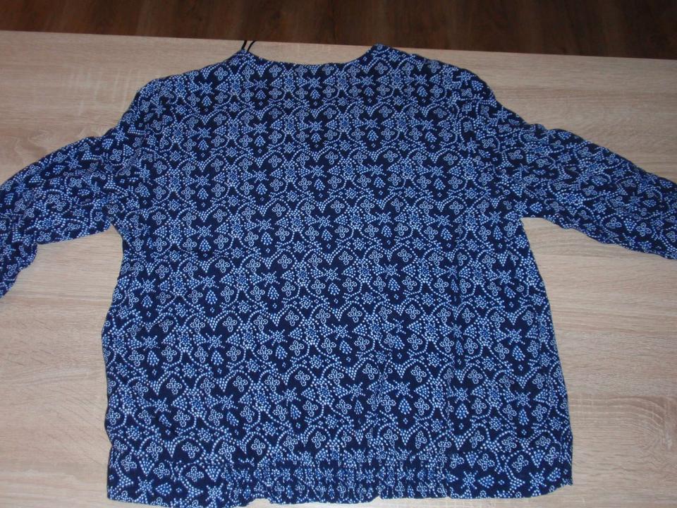 S. Oliver tolle Bluse mit 3/4 Arm dunkelblau gemustert Gr. 40 in Auengrund