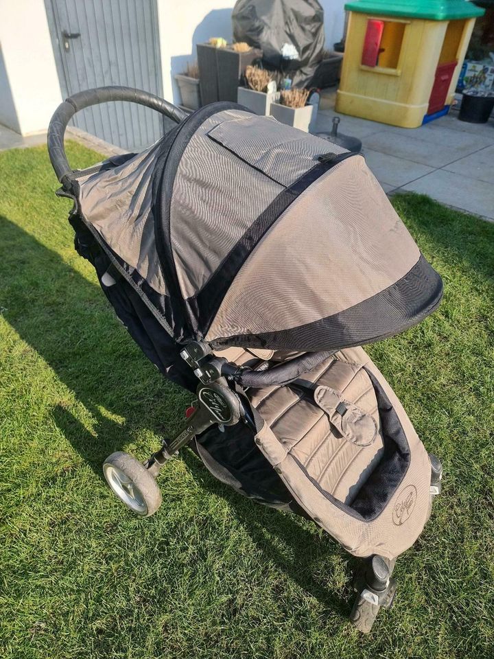 Baby Jogger City Mini Dunkelbraun & Schwarz Kinderwagen Buggy in Schifferstadt