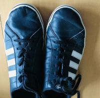 Adidas Turnschuhe schwarz Gr. 40,5 Baden-Württemberg - Gemmrigheim Vorschau