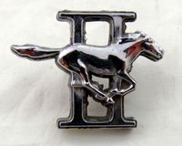 Emblem Mustang II - Heck - Vintage  - Oldtimer Niedersachsen - Staufenberg Vorschau