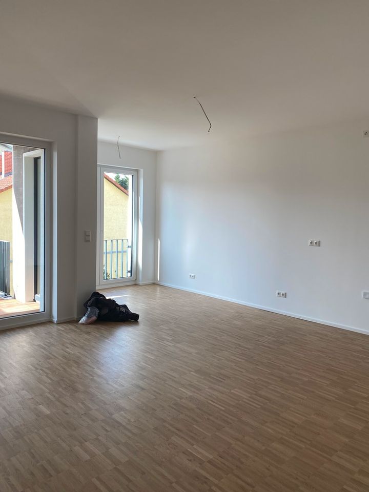 NEUBAU MIT KFW55 I 4 ZIMMER I BALKON I GROßER GARTEN in Berlin