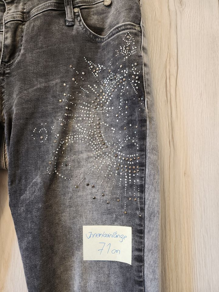 Stretchjeans von tredy, Gr. 42, grau in Rees