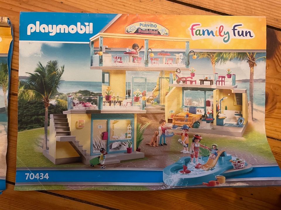 Playmobil Hotel / Bungalows mit Kinderpool und Pool in Berlin