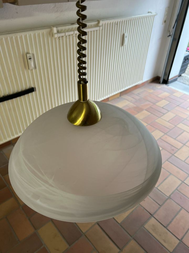 Wohnzimmer/Esszimmerlampe / Deckenlampe mit Glas satiniert - Gold in Gräfenberg