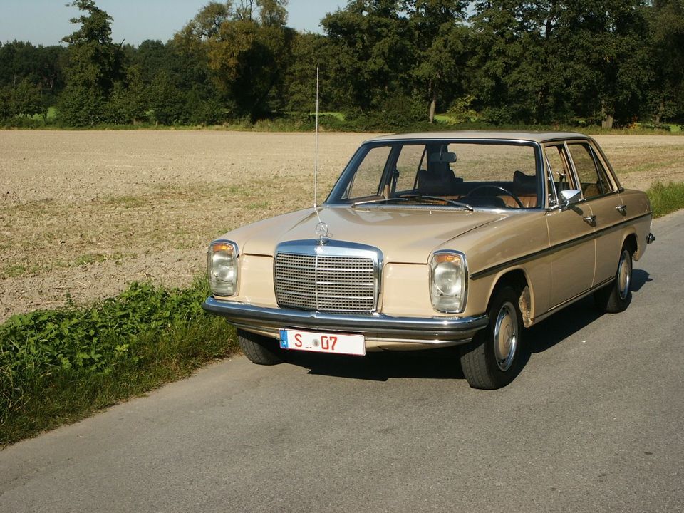 Mercedes-Benz 220D/8 (1973) W115, 1. Serie in Solingen