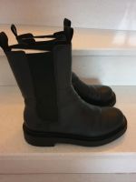 Chelsea Boots  schwarz Gr. 41 NEU Nordrhein-Westfalen - Höxter Vorschau