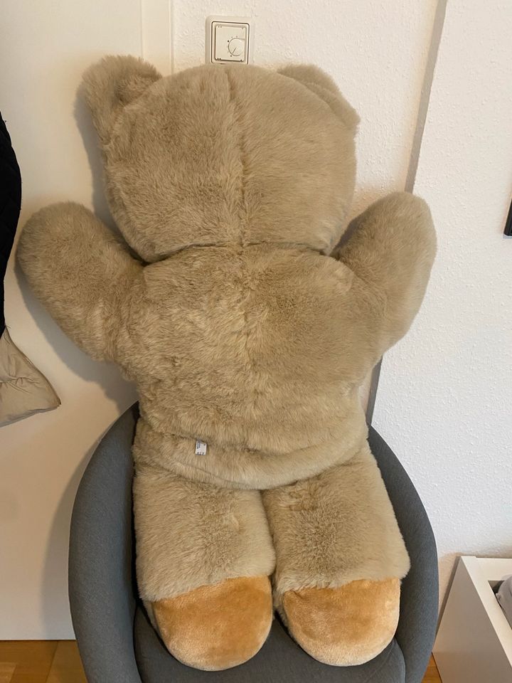 Neuwertiger Teddybär, Teddy braun,  1m groß in Düsseldorf