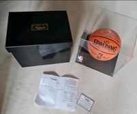 Signierter Basketball von Kyrie Irving inklusive Ausstellbox Rheinland-Pfalz - Remagen Vorschau