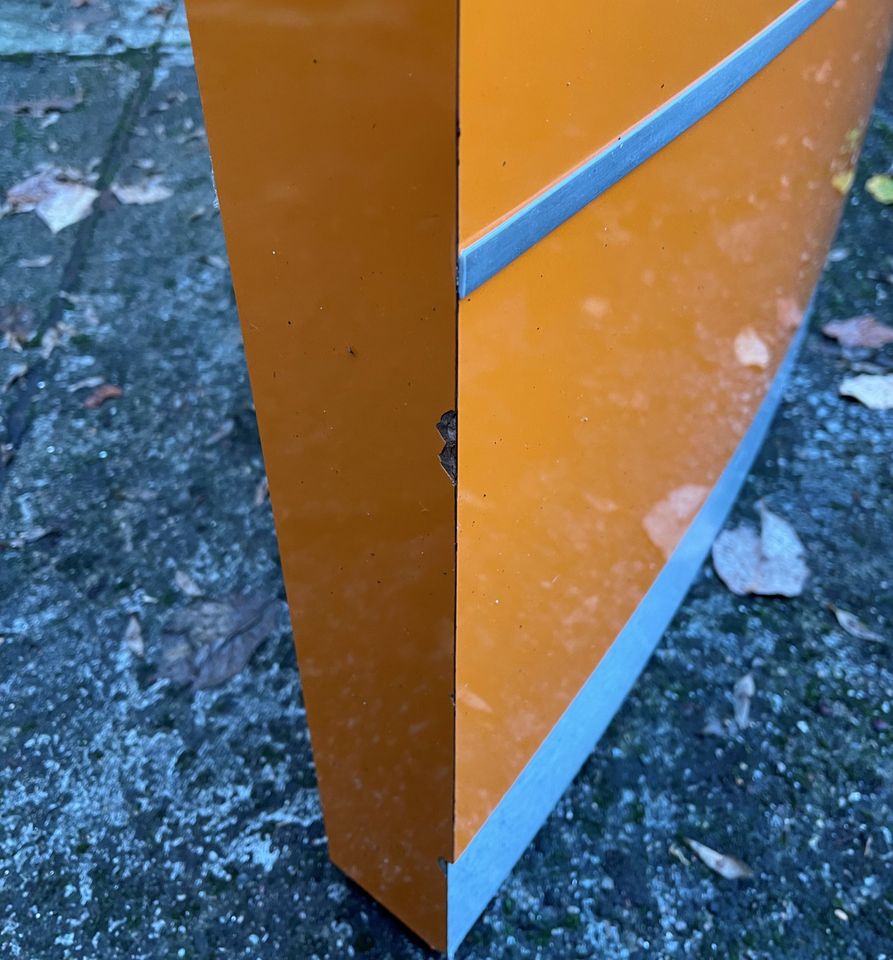 Empfangstresen, Theke, Empfang orange aus Holz/Glas (Arztpraxis) in Berlin