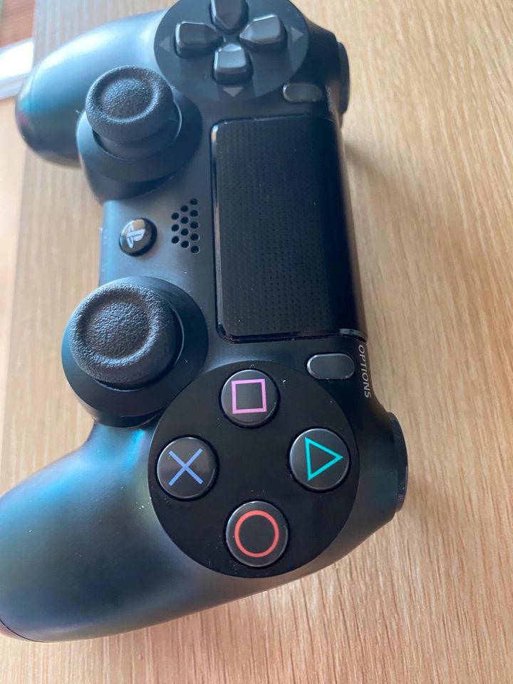 PlayStation 4 Pro / PS4Pro / PS4 pro in Emden