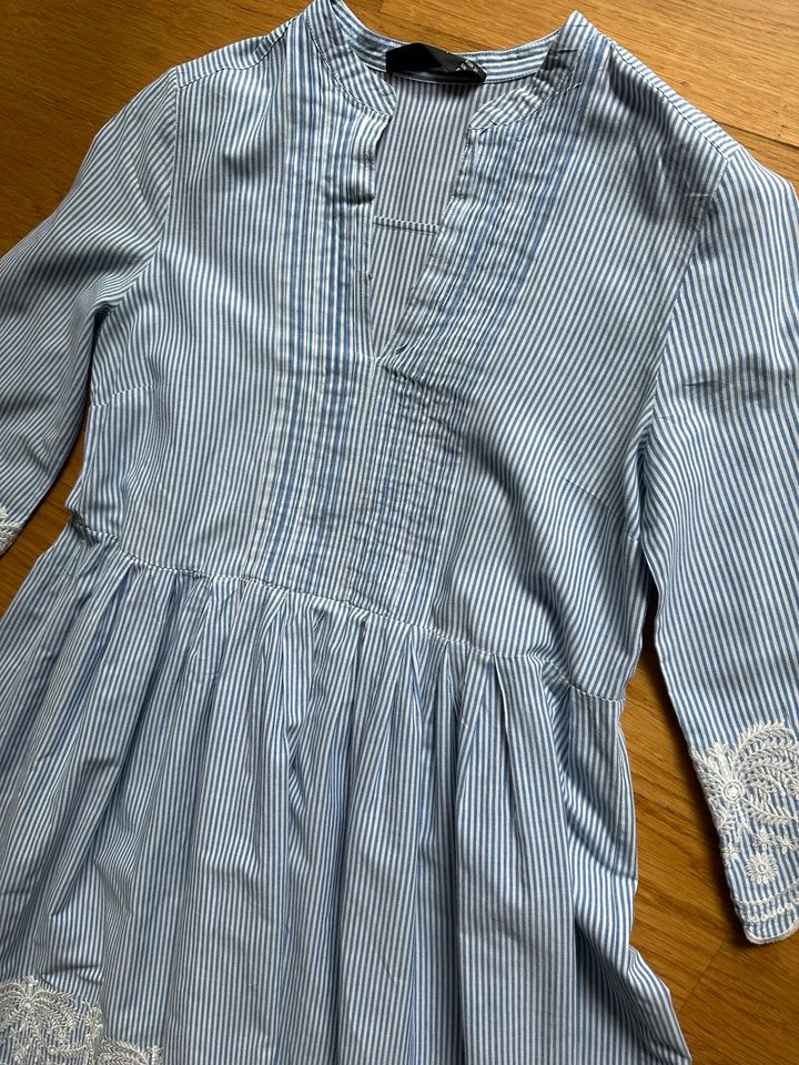 Hallhuber Kleid blau \ weiß Gr 35 in München