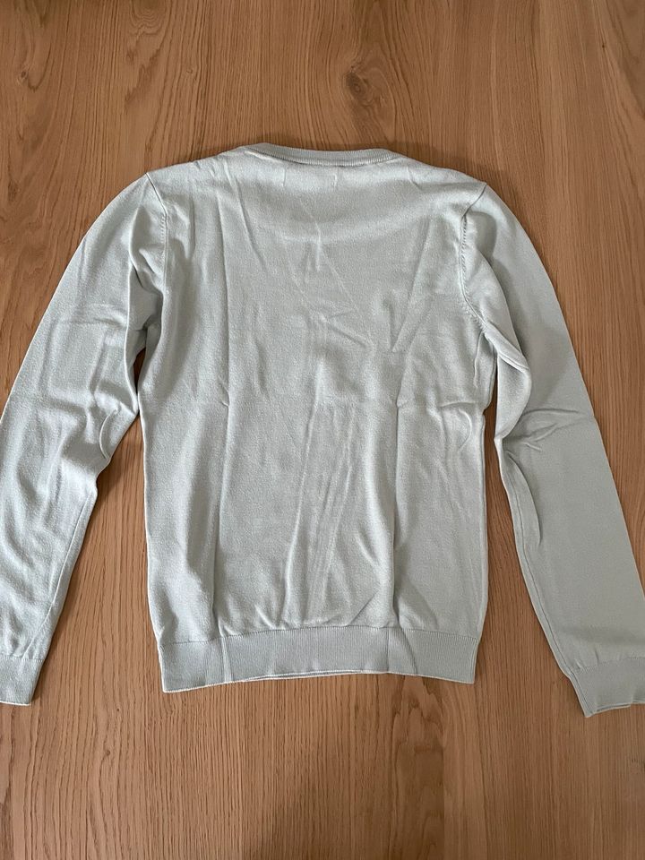 Toller weicher Guess Pullover in Größe M in Mint in Kronach