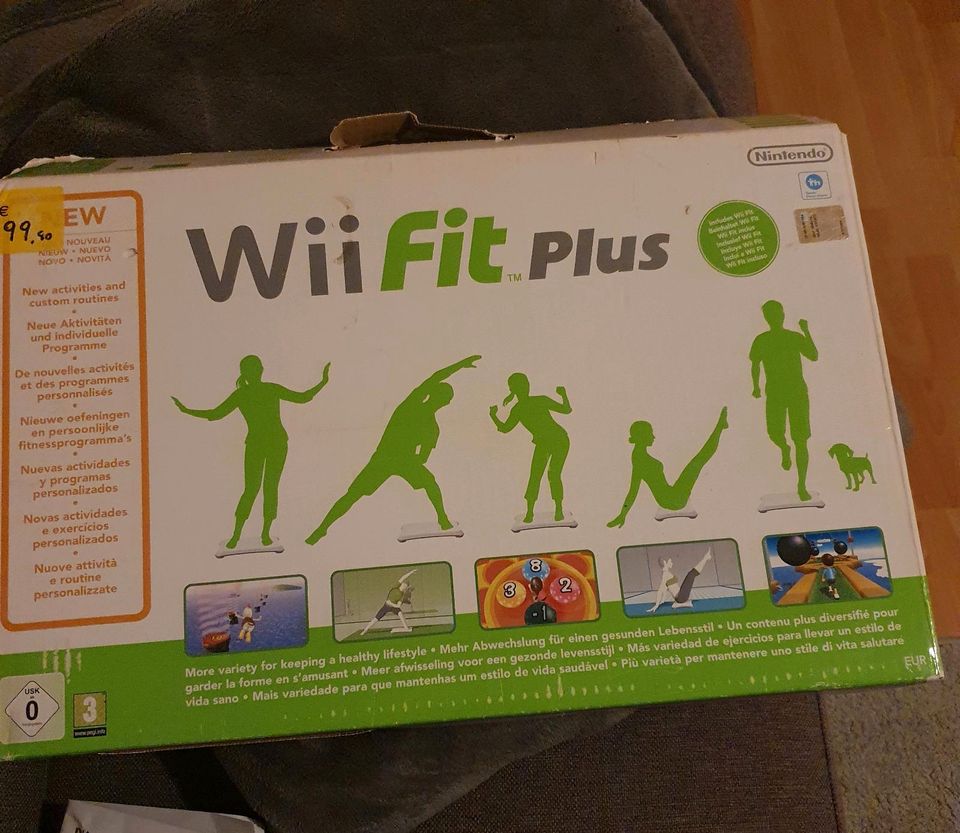 Wii Fit Plus Nintendo Board + CD in Düsseldorf