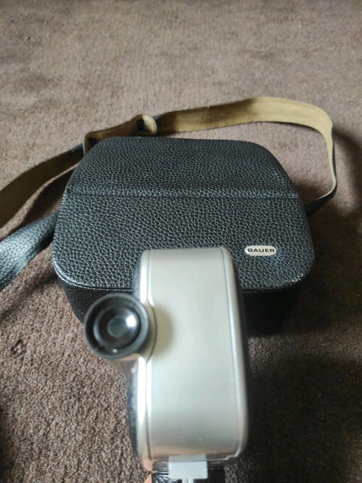 Bauer C3 Super 8 Kamera inkl Tasche in Hünxe