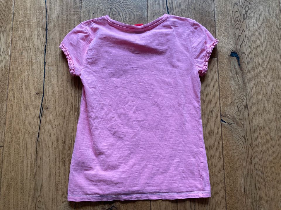 S. Oliver T-Shirt Herz mit Blümchen pink Gr. 140 „ 134 “ in Hessen -  Bruchköbel | eBay Kleinanzeigen ist jetzt Kleinanzeigen