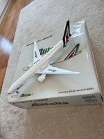 Alitalia Boeing 777-300ER 1:200 EI-WAL Modellflugzeug Jc Wings Rheinland-Pfalz - Weitersburg Vorschau