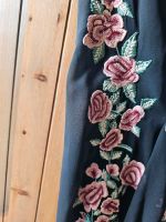 Chiffonbluse schwarz Stickerei Blumen H&M Gr.34 Mecklenburg-Vorpommern - Vellahn Vorschau